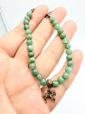 Vintage Green Jade Bead Bracelet with 925 Sterling Silver Horse Charm